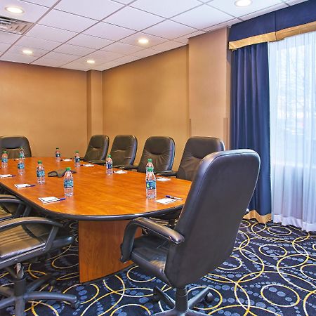 Holiday Inn Express And Suites Pittsburgh West Mifflin By Ihg Bagian luar foto