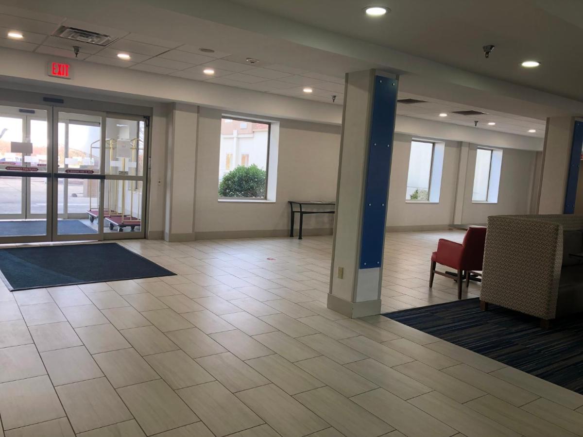 Holiday Inn Express And Suites Pittsburgh West Mifflin By Ihg Bagian luar foto