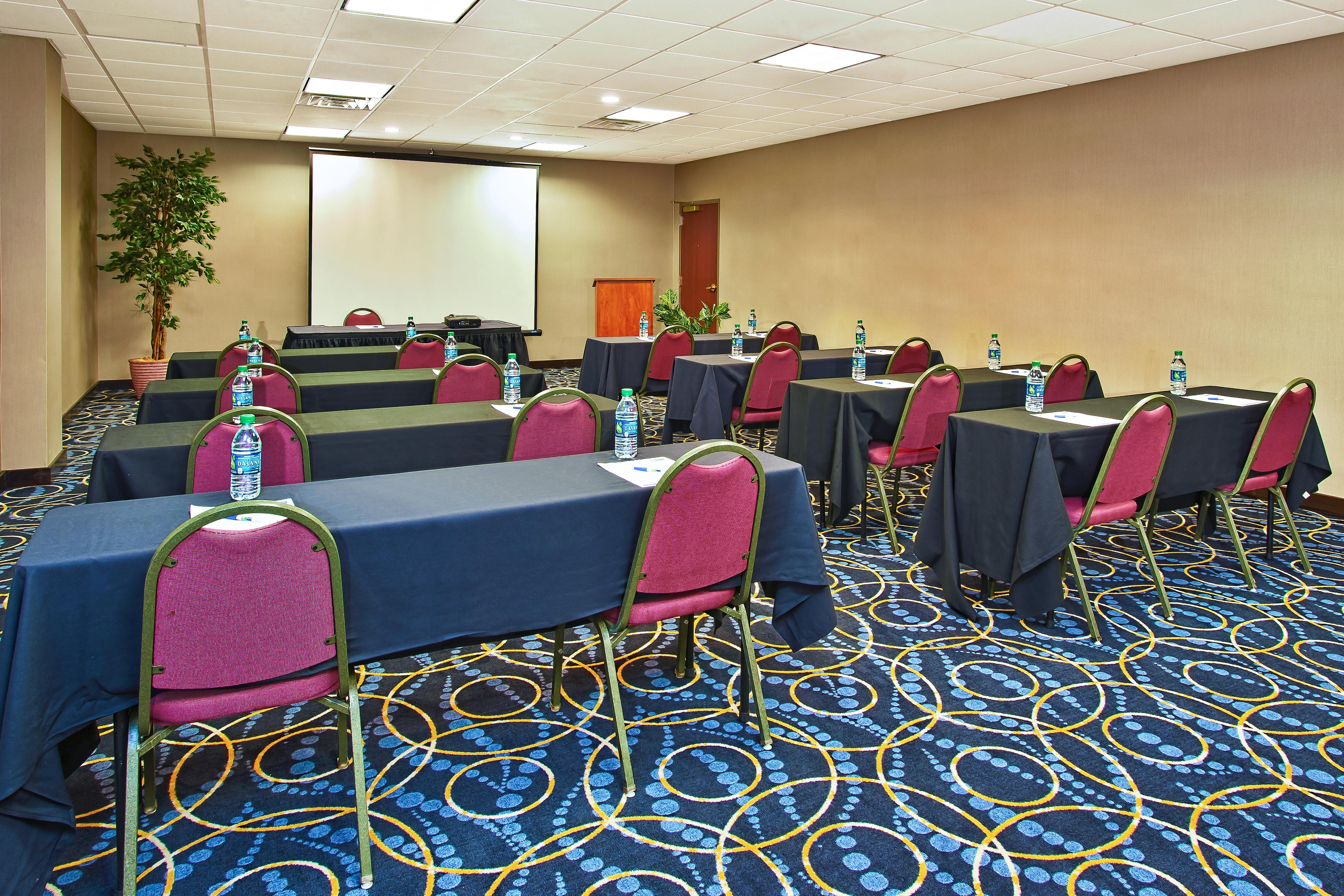 Holiday Inn Express And Suites Pittsburgh West Mifflin By Ihg Bagian luar foto