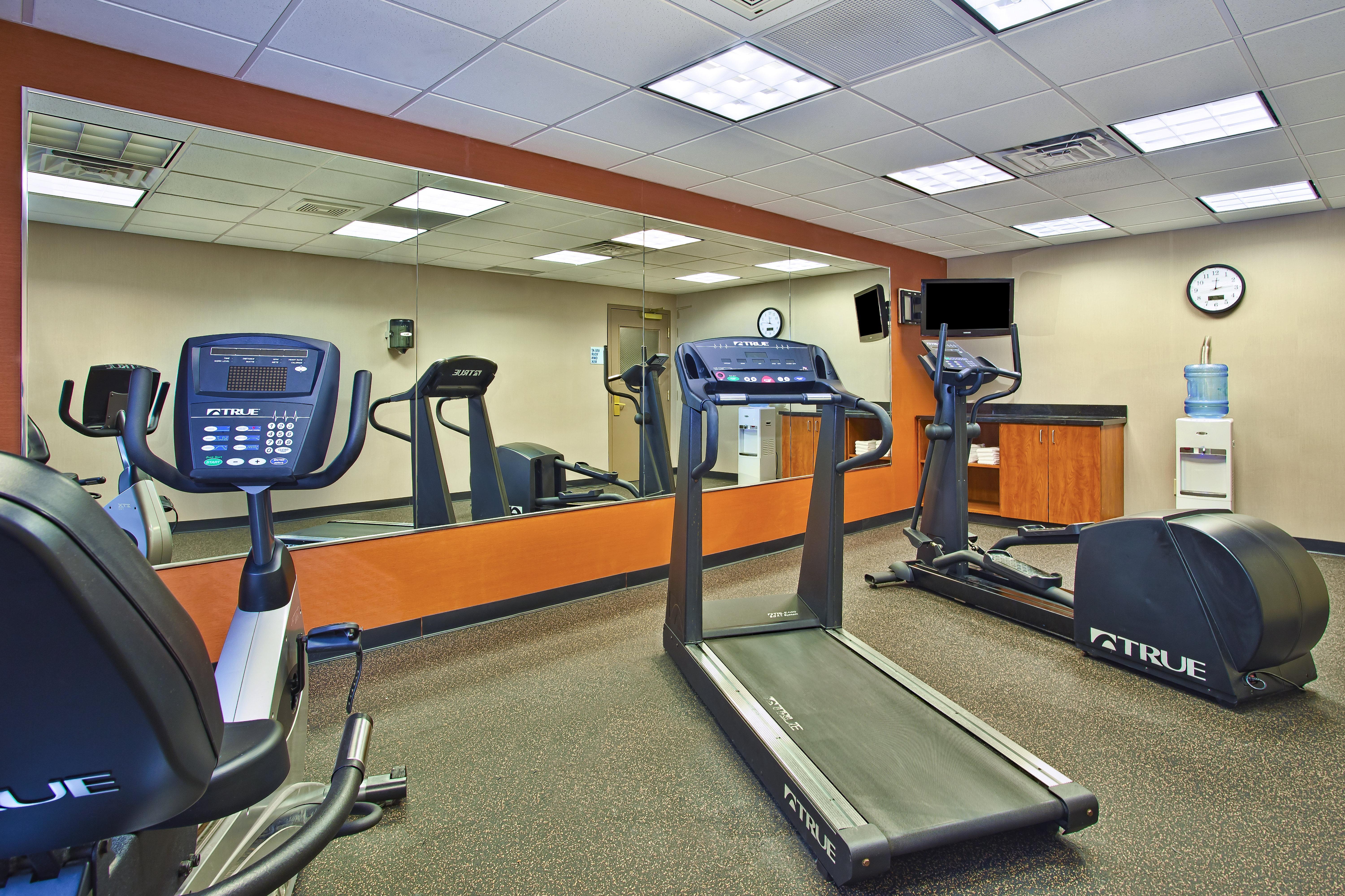 Holiday Inn Express And Suites Pittsburgh West Mifflin By Ihg Bagian luar foto