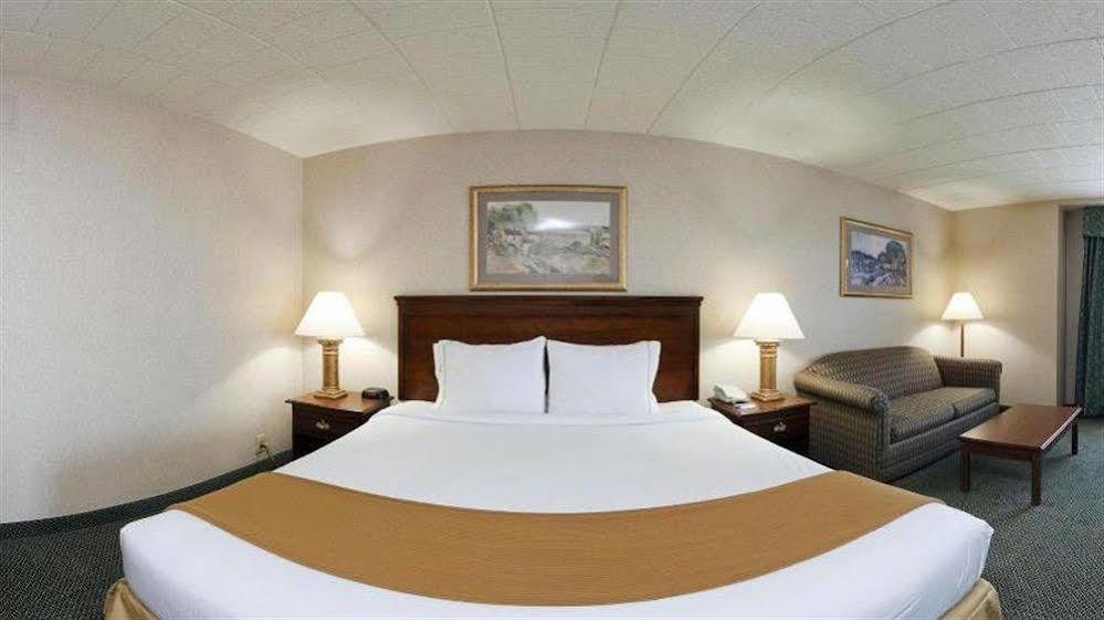 Holiday Inn Express And Suites Pittsburgh West Mifflin By Ihg Bagian luar foto